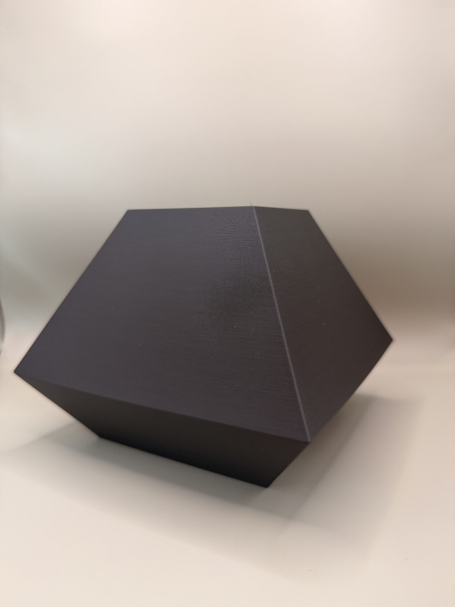 pyramide vase